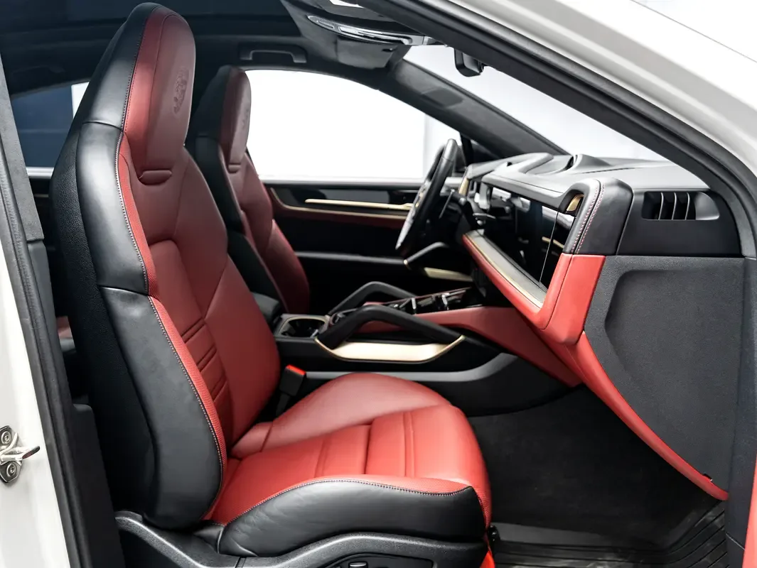 Porsche Cayenne E AT AWD (442 حصان) - 9