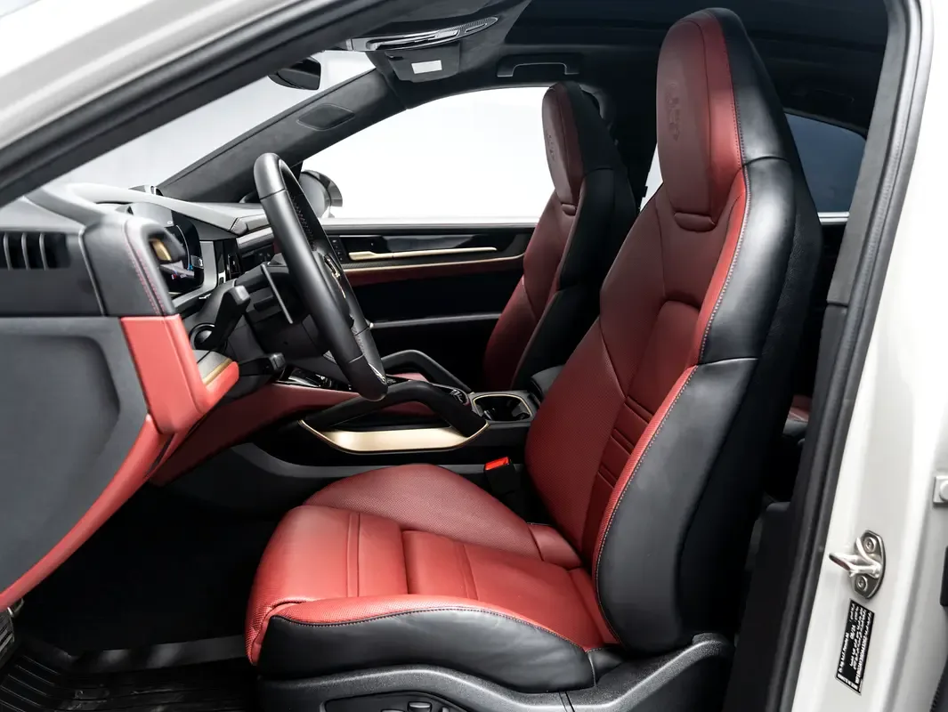 Porsche Cayenne E AT AWD (442 حصان) - 10