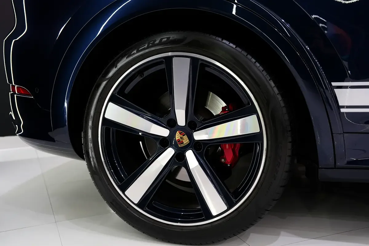 Porsche Cayenne E AT AWD (442 hp) - 20