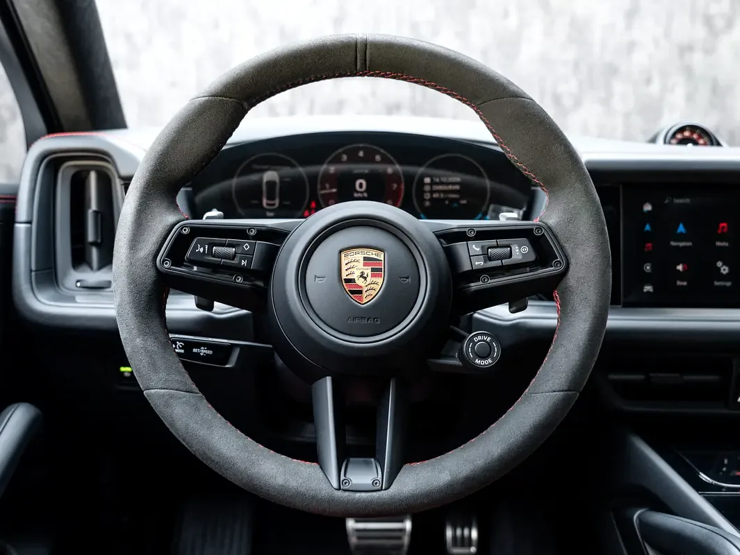 Porsche Cayenne E AT AWD (442 حصان) - 11