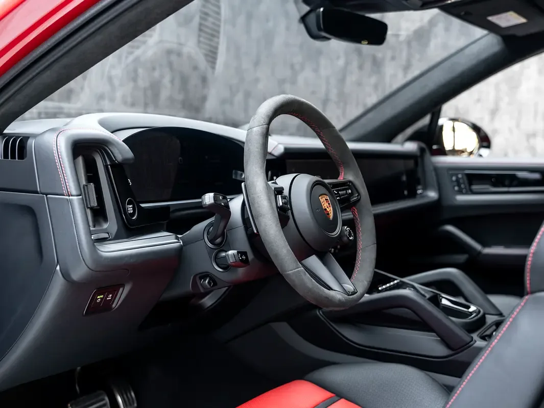Porsche Cayenne E AT AWD (442 حصان) - 10