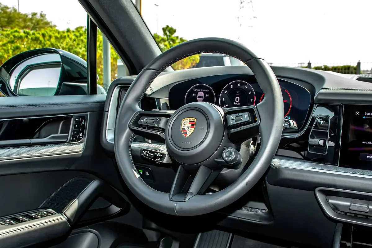 Porsche Cayenne E AT AWD (442 حصان) - 9