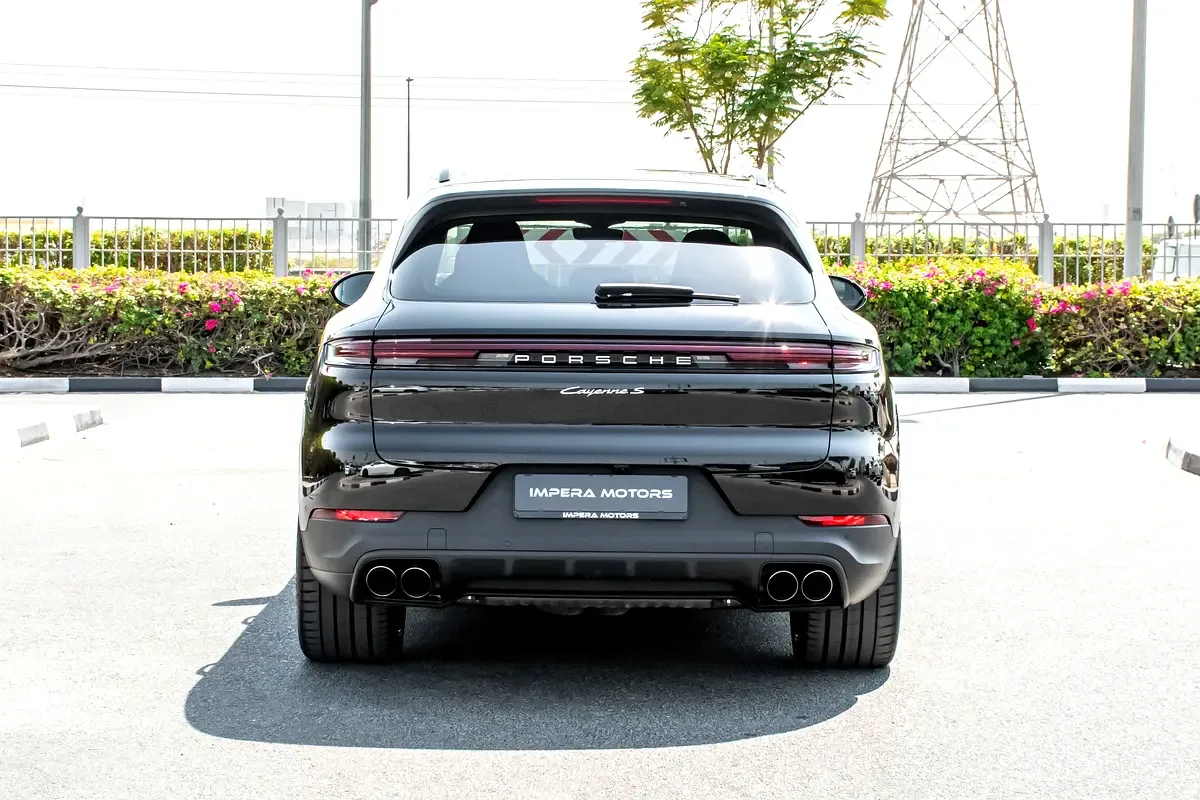 Porsche Cayenne E AT AWD (442 حصان) - 8