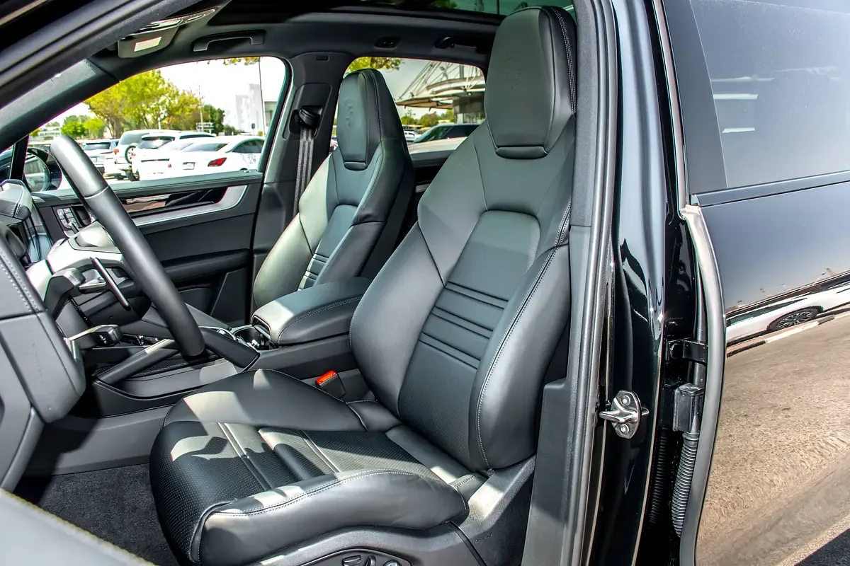 Porsche Cayenne E AT AWD (442 حصان) - 11