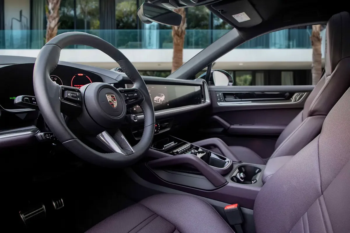 Porsche Cayenne E AT AWD (442 حصان) - 9