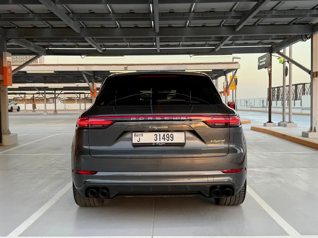 Porsche Cayenne E-Hybrid 3.0 Tiptronic AWD (340 hp) - 4
