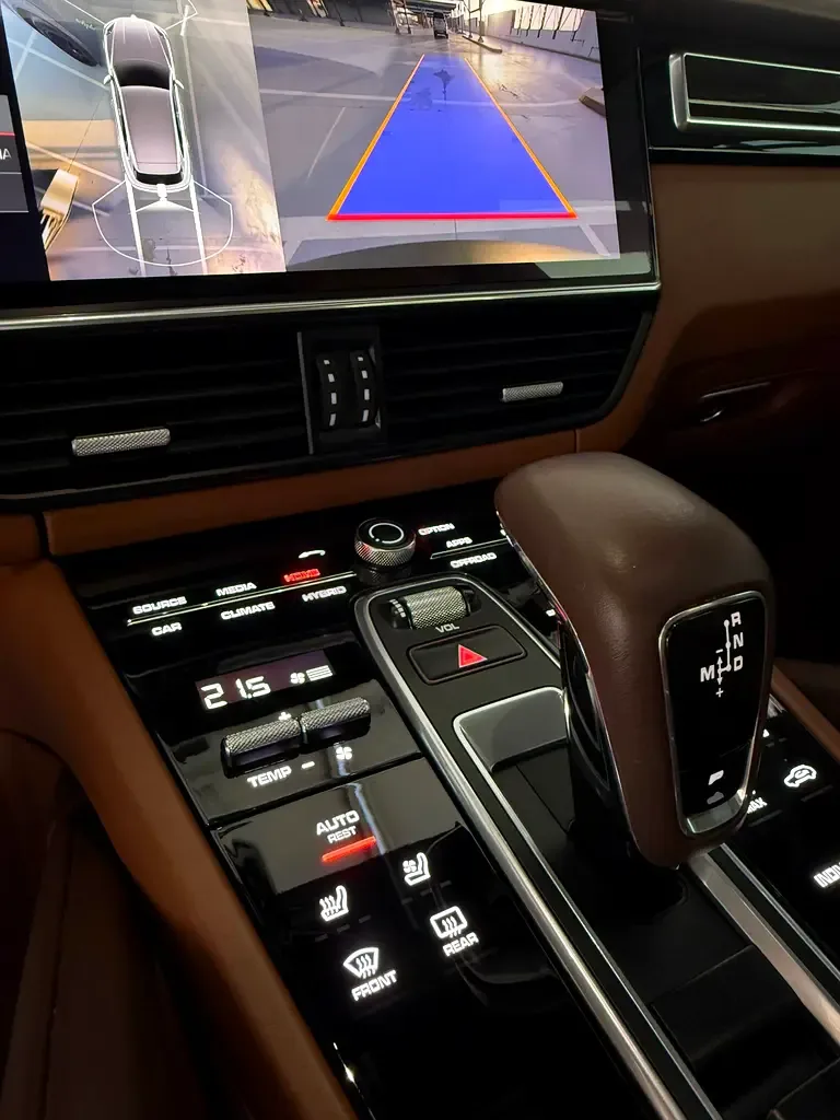 Porsche Cayenne E-Hybrid 3.0 Tiptronic AWD (340 hp) - 8