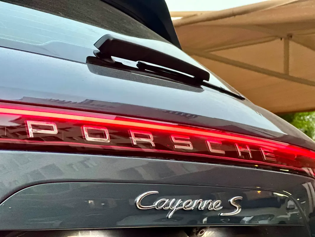 Porsche Cayenne S 2.9 Tiptronic AWD (440 حصان) - 16