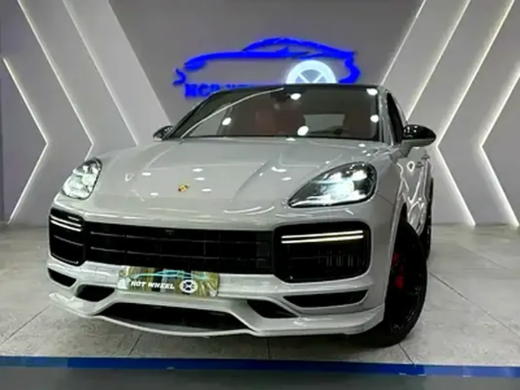 Porsche Cayenne Turbo 4.0 Tiptronic AWD (550 hp)