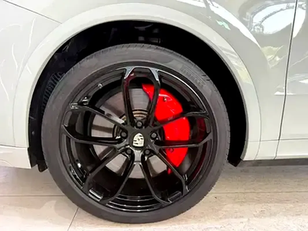 Porsche Cayenne Turbo 4.0 Tiptronic AWD (550 hp) - 8