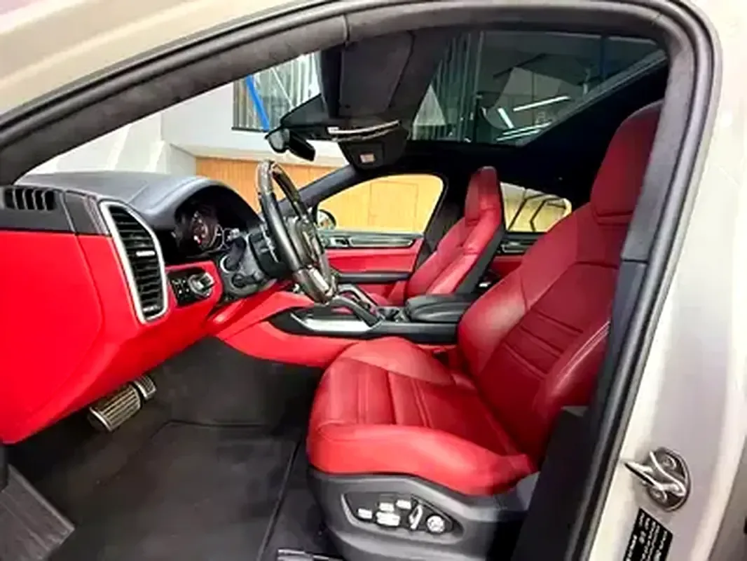 Porsche Cayenne Turbo 4.0 Tiptronic AWD (550 hp) - 9