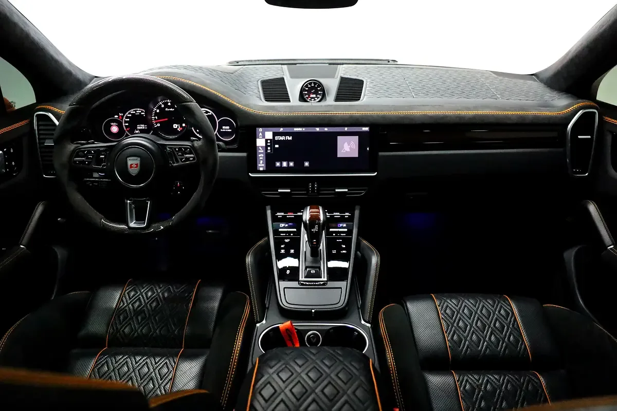 Porsche Cayenne Turbo 4.0 Tiptronic S AWD (550 حصان) - 15