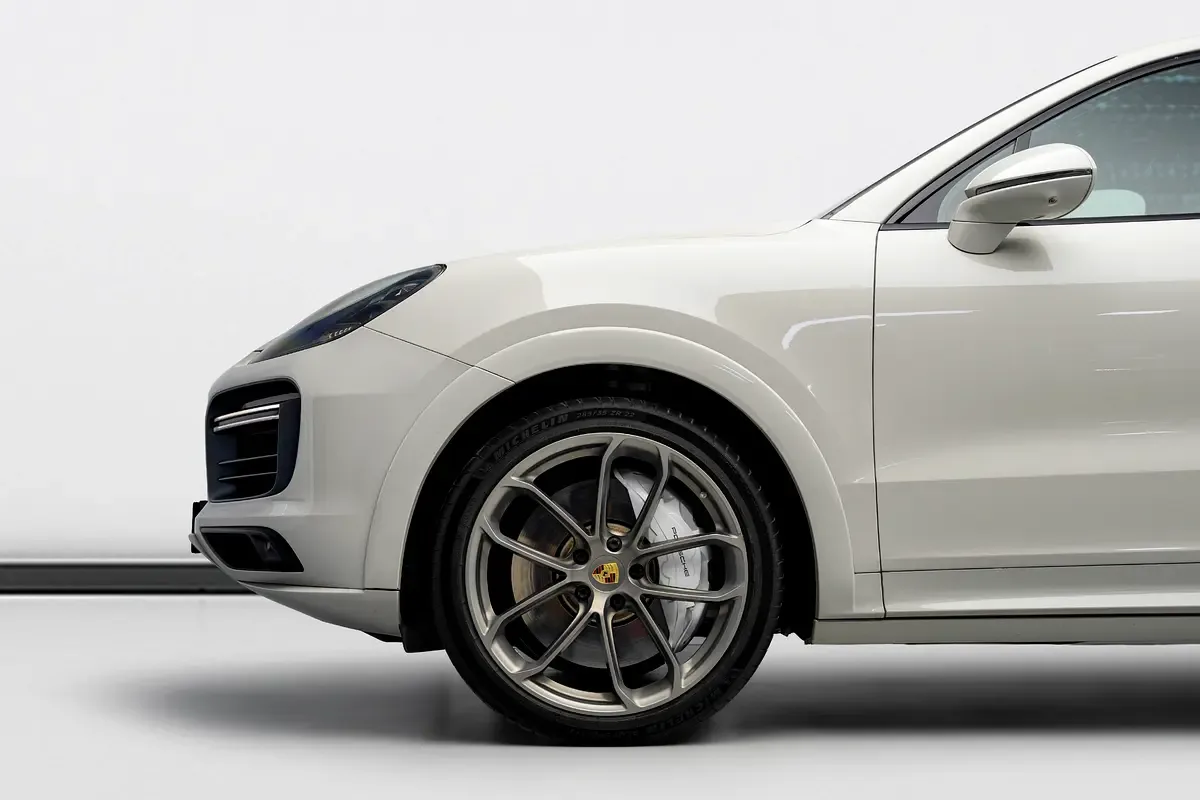 Porsche Cayenne Turbo 4.0 Tiptronic S AWD (550 hp) - 6