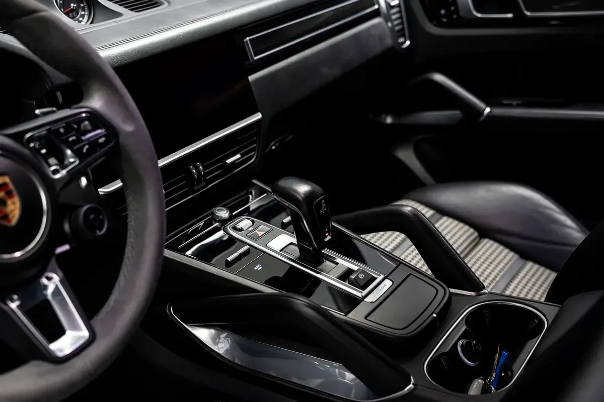 Porsche Cayenne Turbo 4.0 Tiptronic S AWD (550 hp) - 15