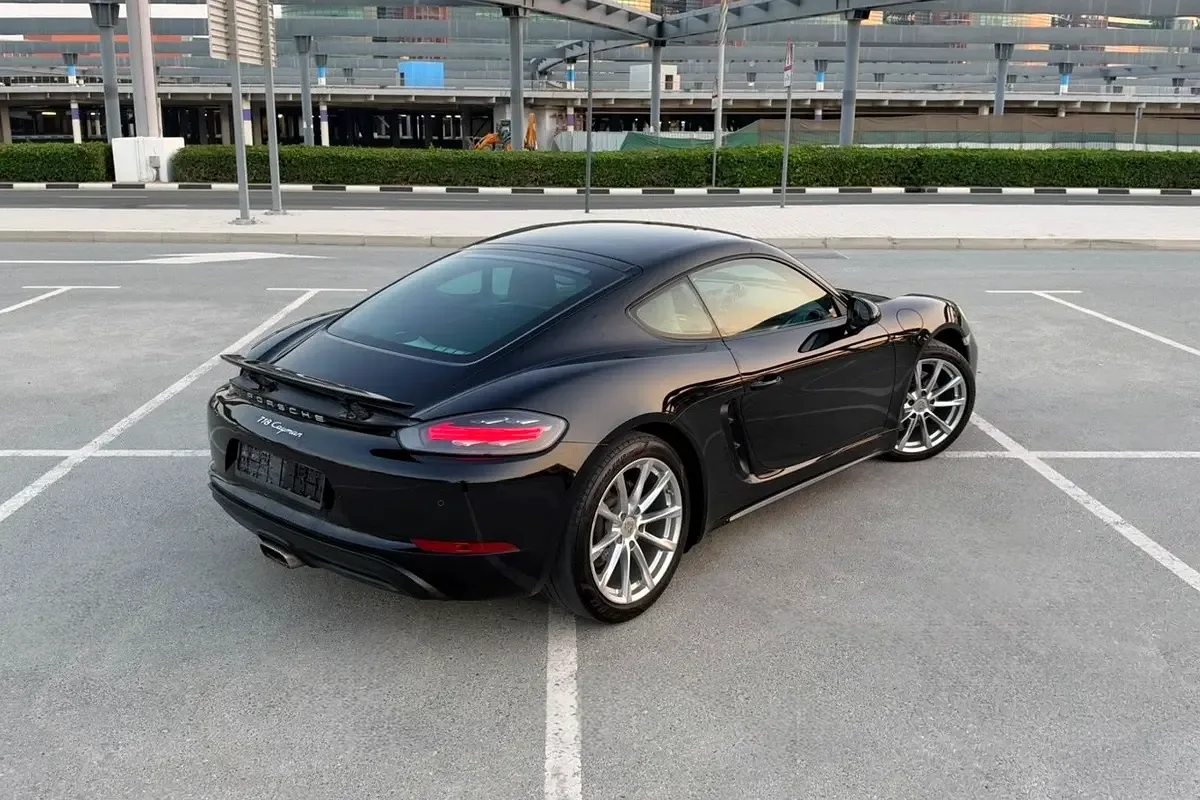 Porsche Cayman 2.0 AMT RWD (300 حصان) - 3