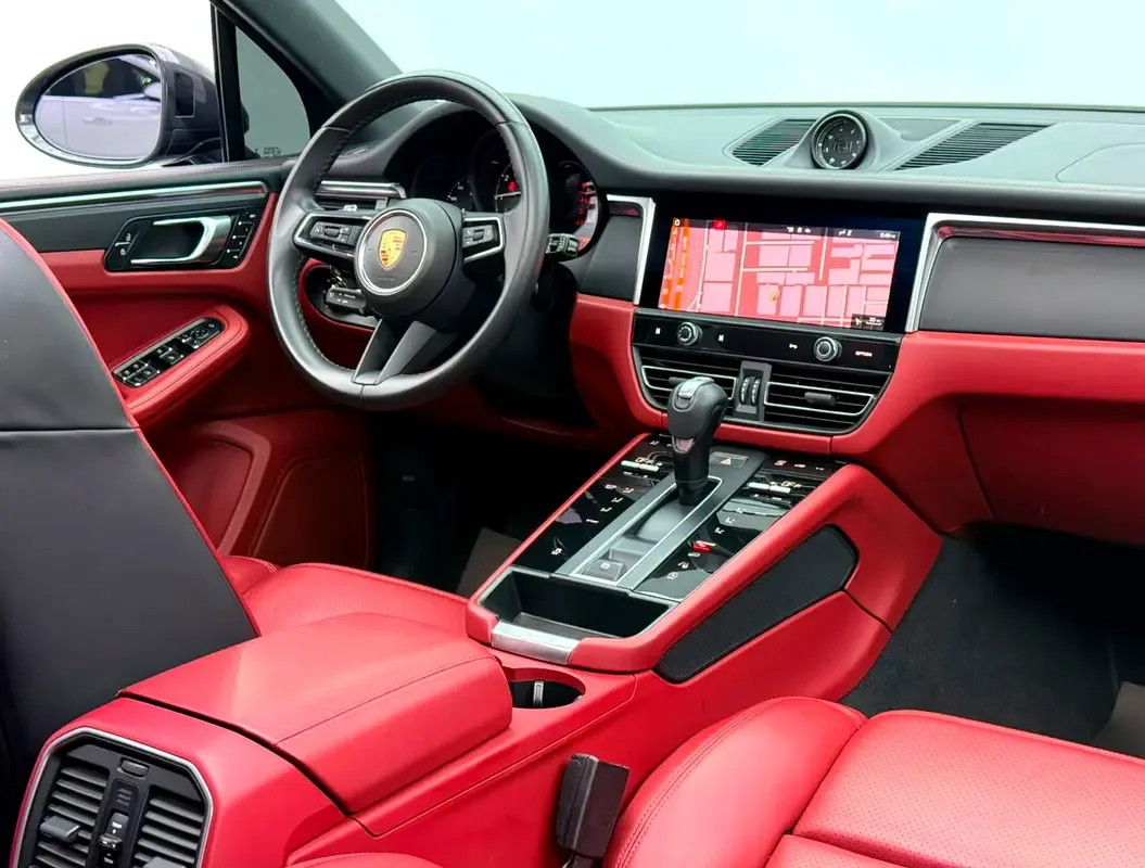 Porsche Macan 2.0 AMT 4WD (265 hp) - 11