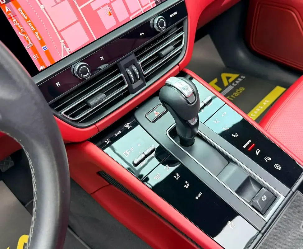 Porsche Macan 2.0 AMT 4WD (265 hp) - 16