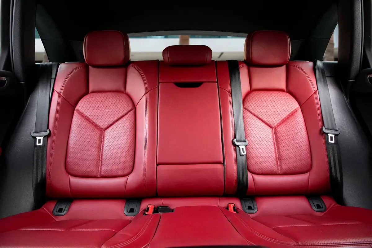 Porsche Macan 2.0 AMT 4WD (265 حصان) - 12