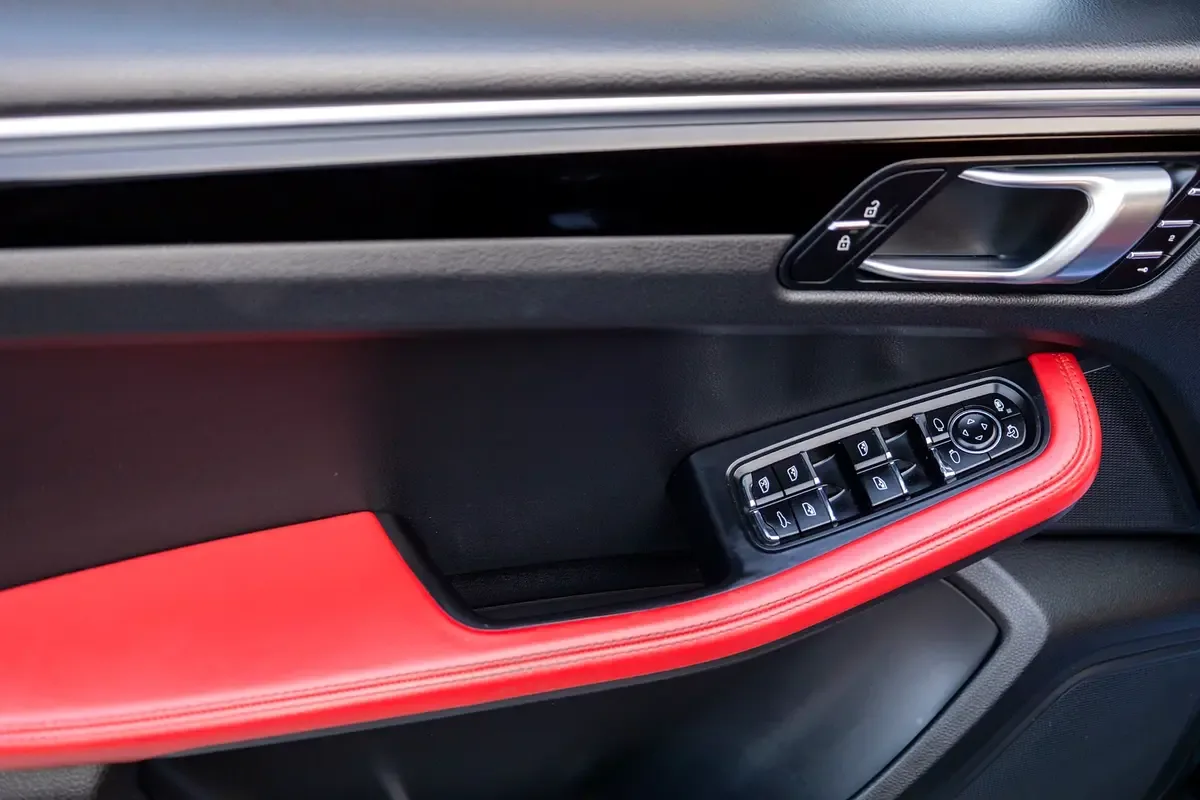 Porsche Macan 2.0 PDK AWD (252 hp) - 11