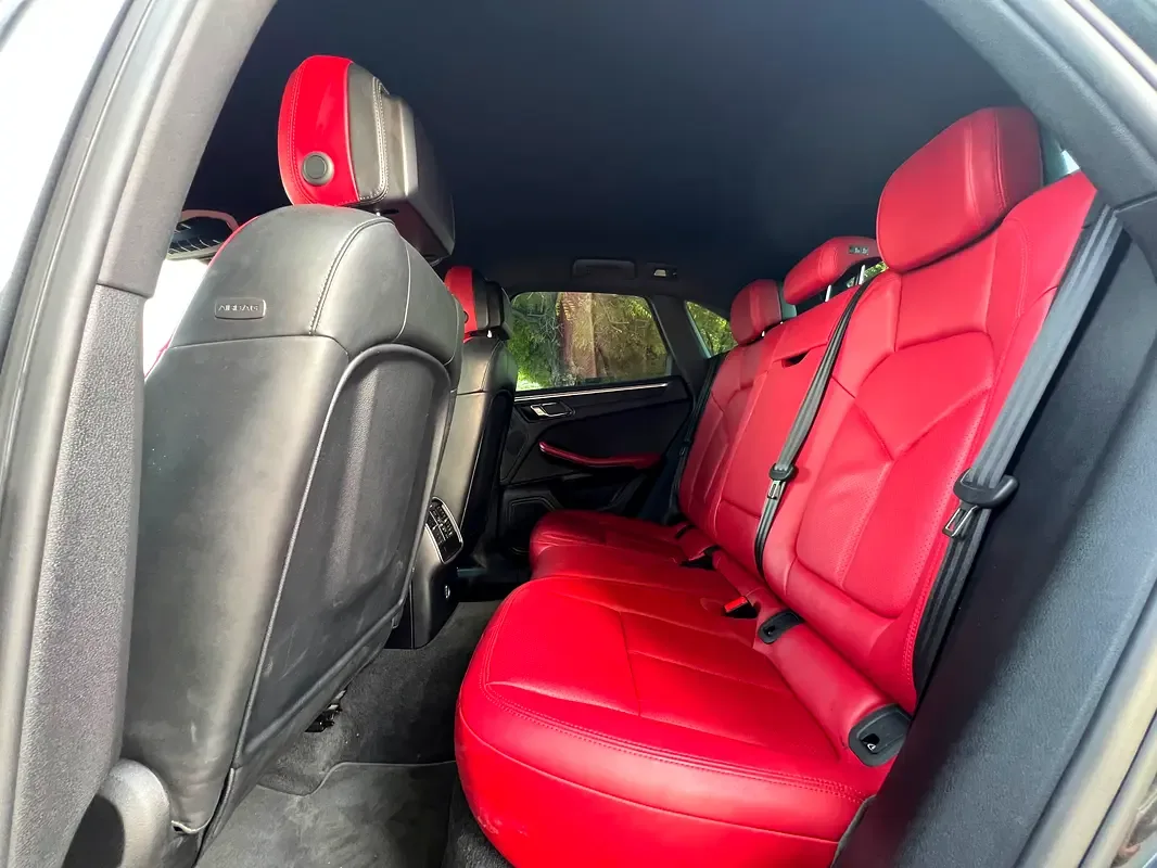 Porsche Macan 2.0 PDK AWD (252 حصان) - 12
