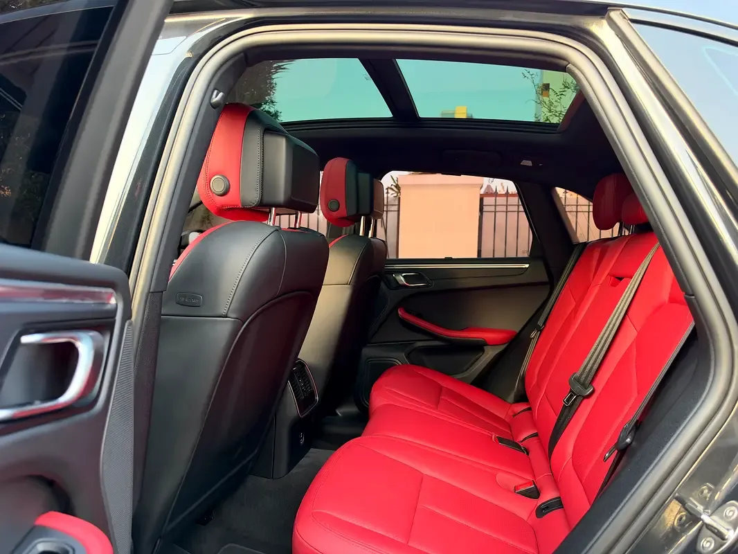 Porsche Macan 2.0 PDK AWD (252 حصان) - 14