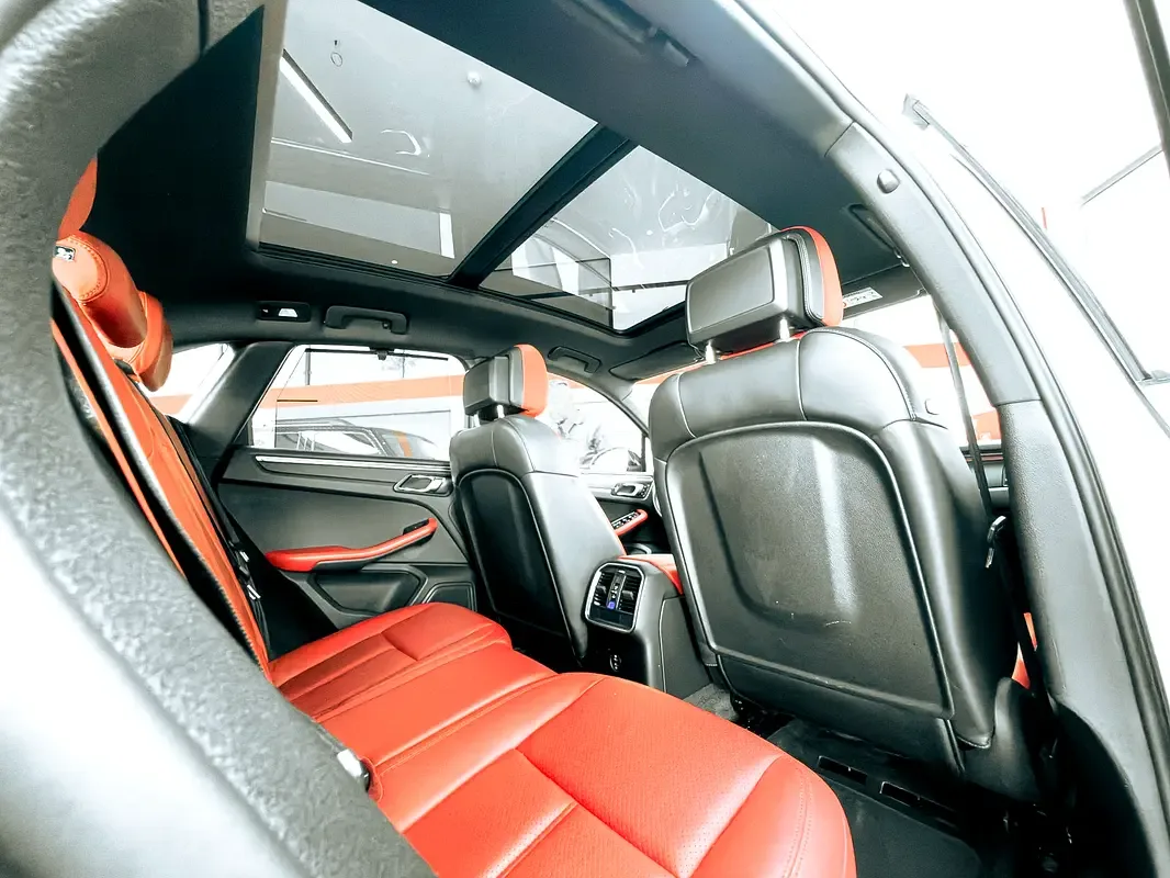 Porsche Macan 2.0 PDK AWD (252 حصان) - 10