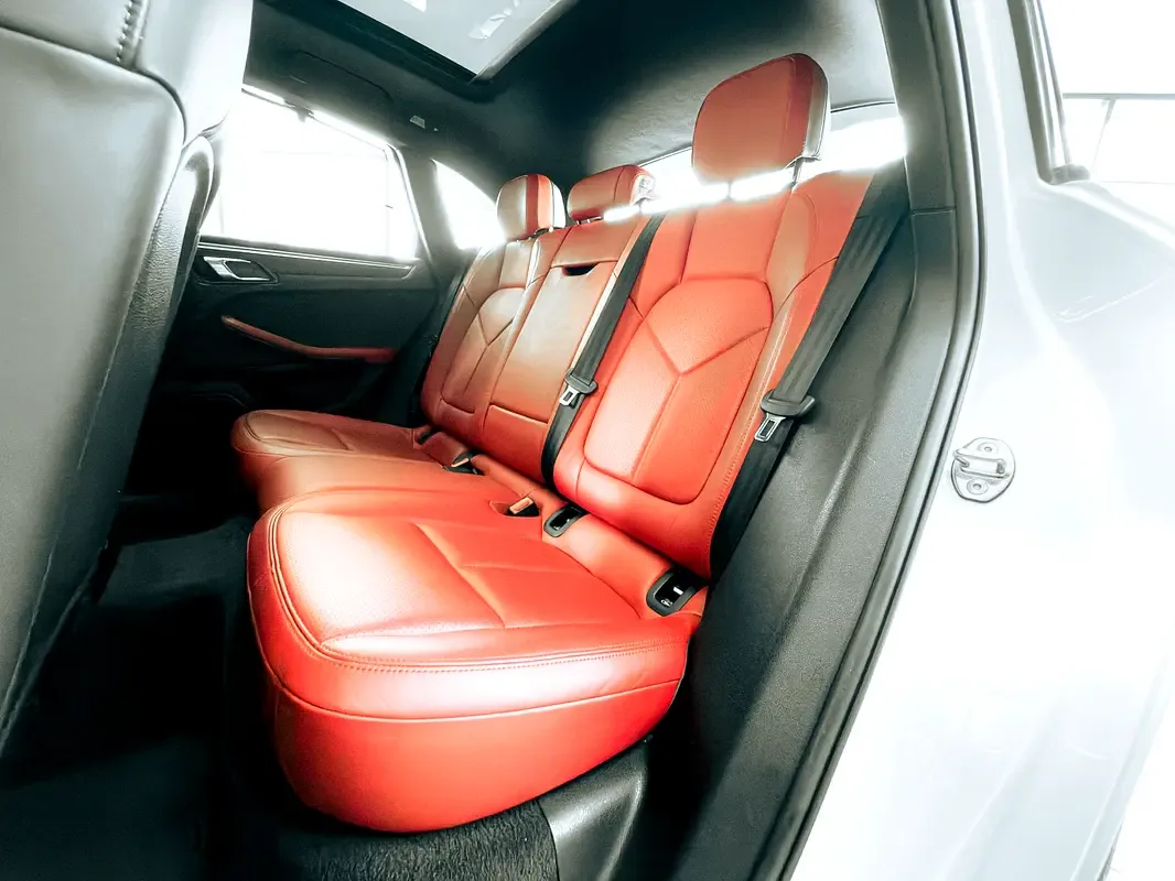 Porsche Macan 2.0 PDK AWD (252 حصان) - 12