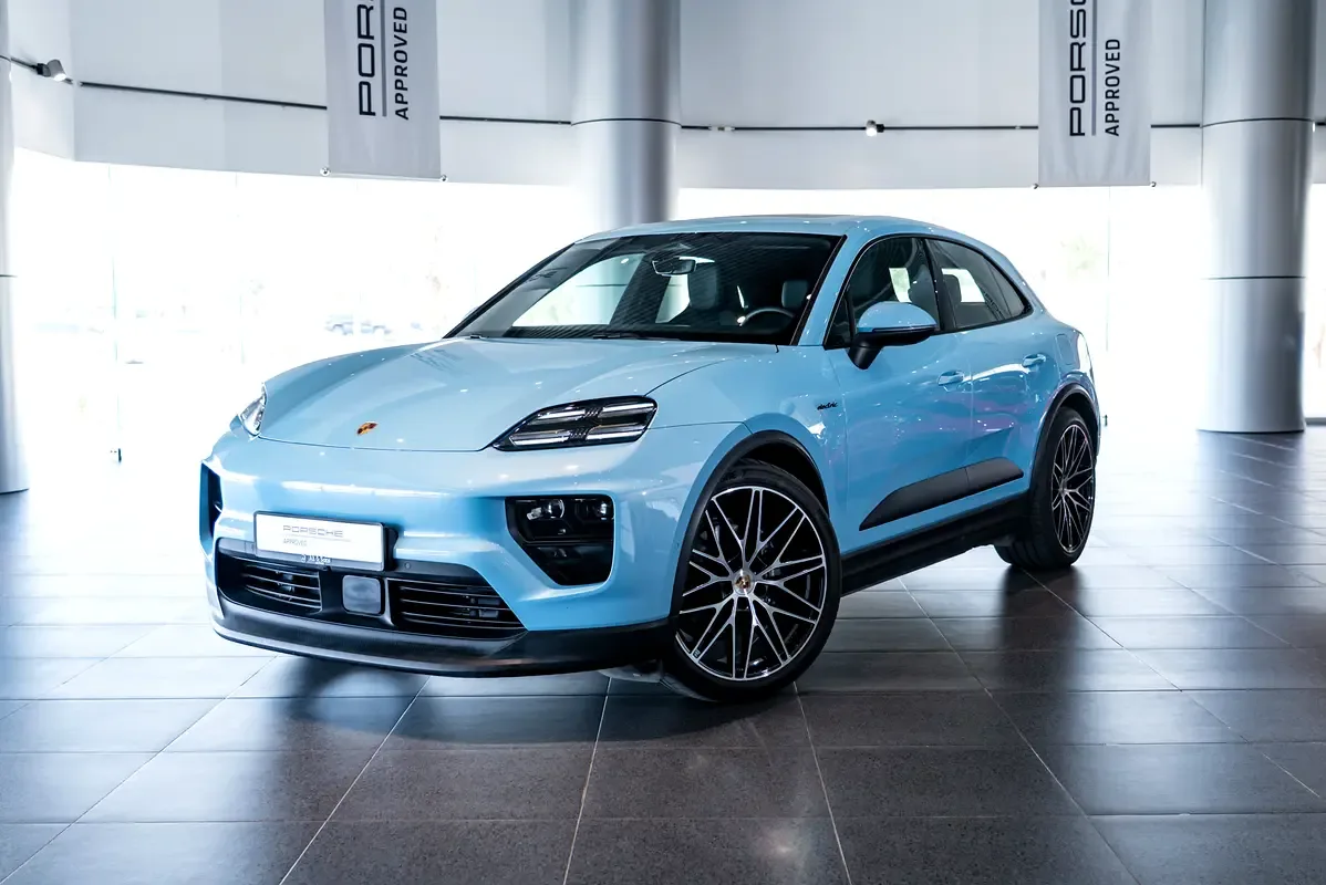 Porsche Macan AT 4WD (408 hp)
