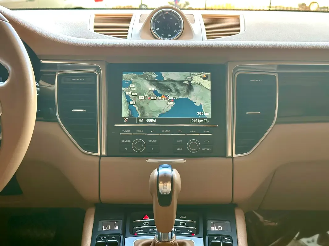 Porsche Macan GTS 3.0 PDK AWD (360 حصان) - 14