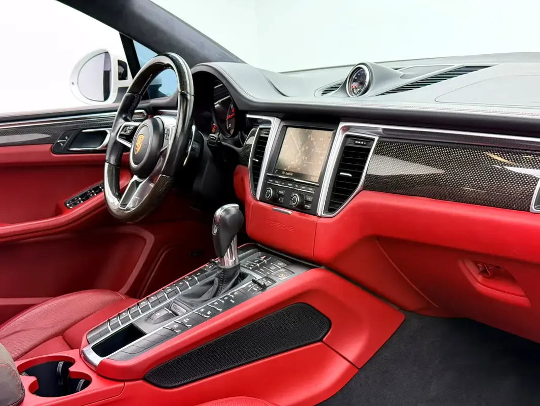 Porsche Macan Turbo 3.6 PDK AWD (400 hp) - 13