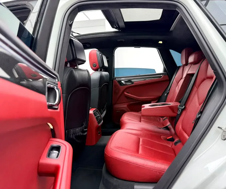 Porsche Macan Turbo 3.6 PDK AWD (400 hp) - 16