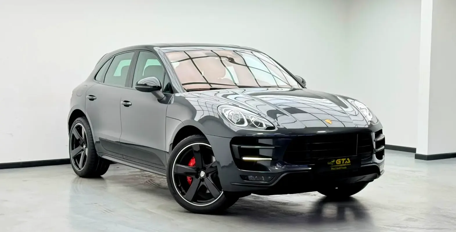 Porsche Macan Turbo 3.6 PDK AWD (400 حصان) - 3