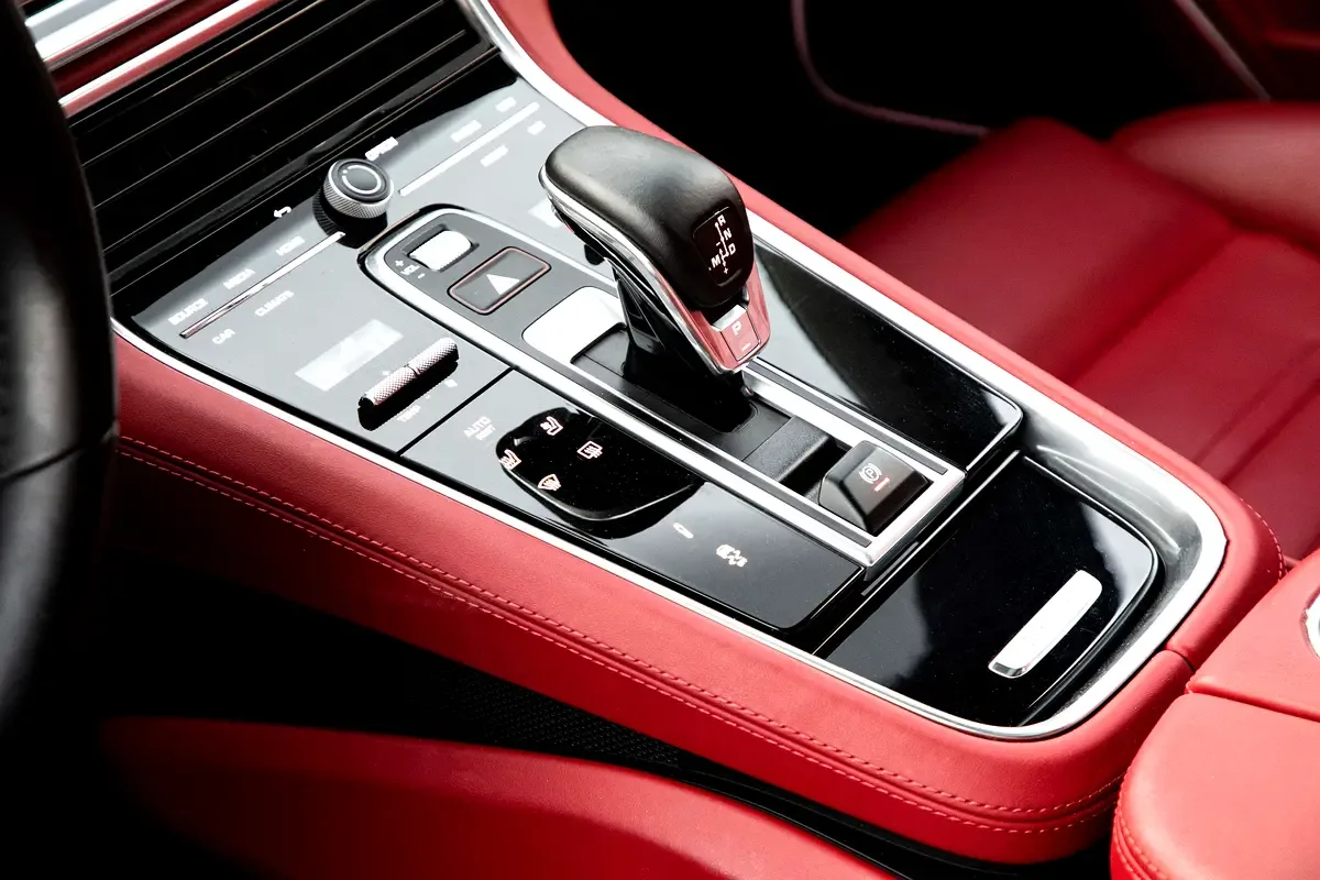 Porsche Panamera 2.9 AMT AWD (450 حصان) - 10