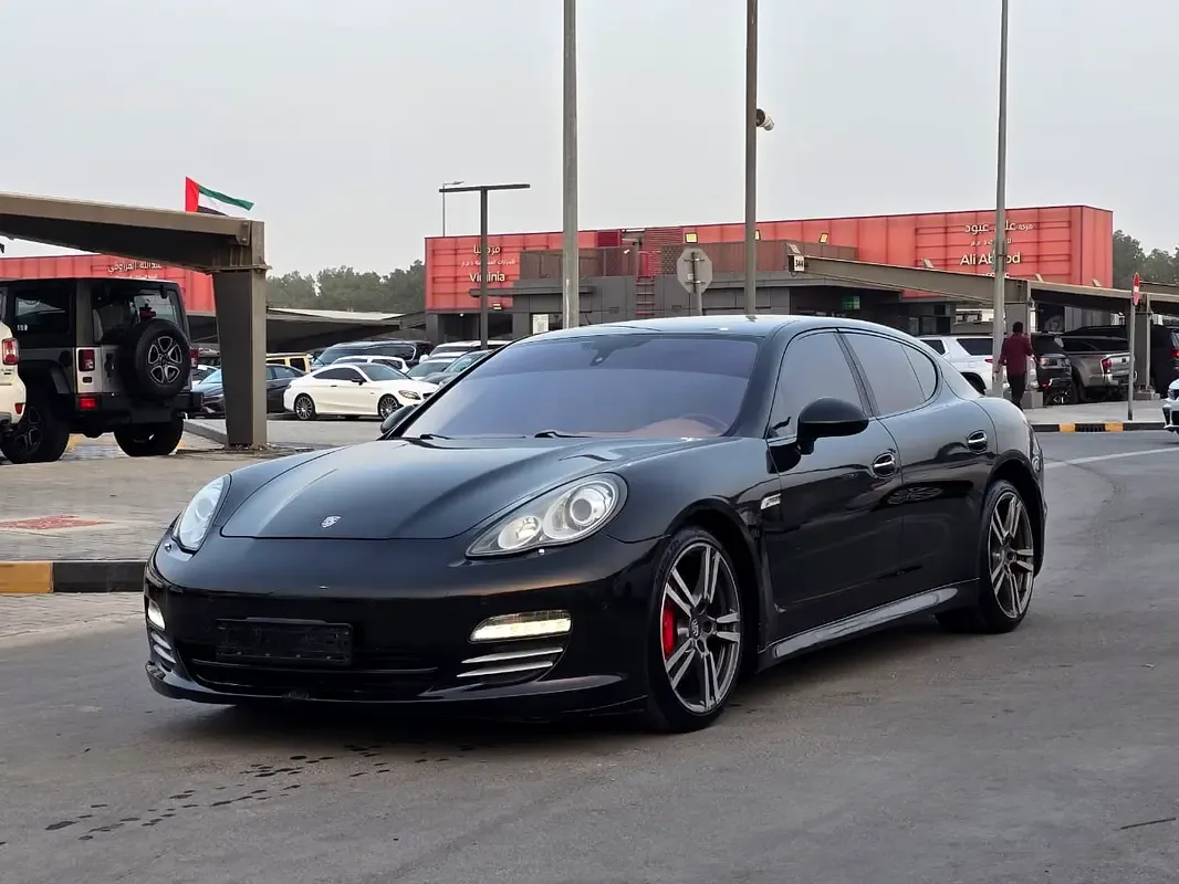 Porsche Panamera 4.8 AMT RWD (400 حصان) - 3