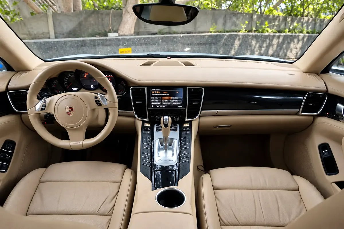 Porsche Panamera S Hybrid 3.0 Tiptronic (380 hp) - 10