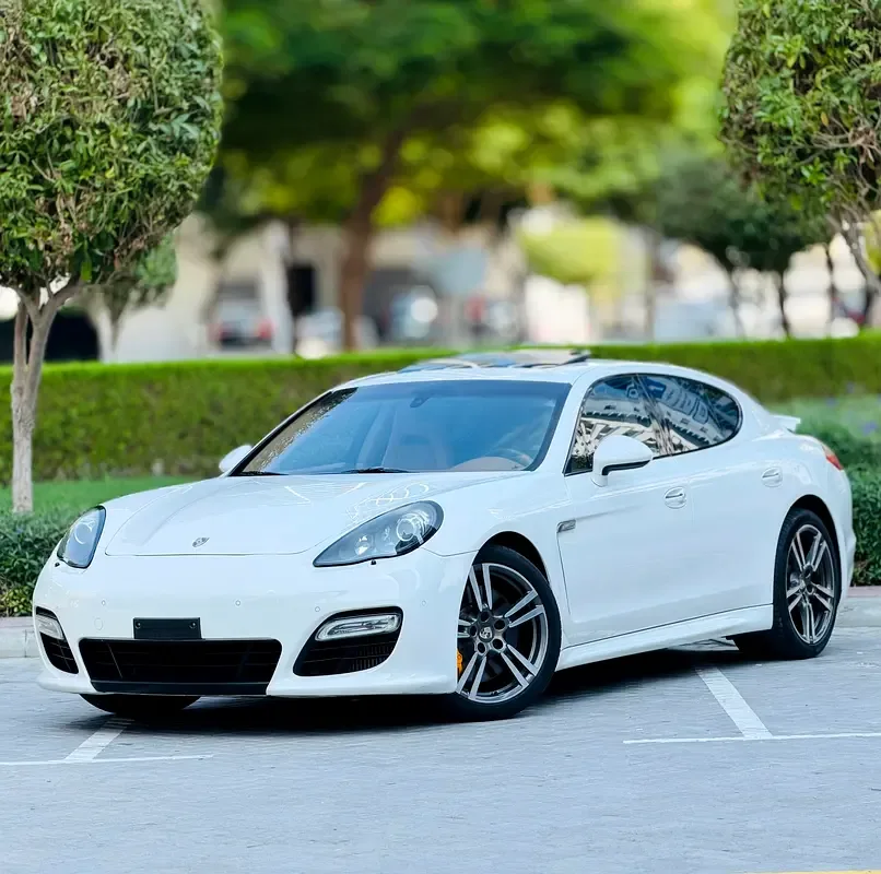 Porsche Panamera Turbo 4.8 PDK AWD (500 حصان)