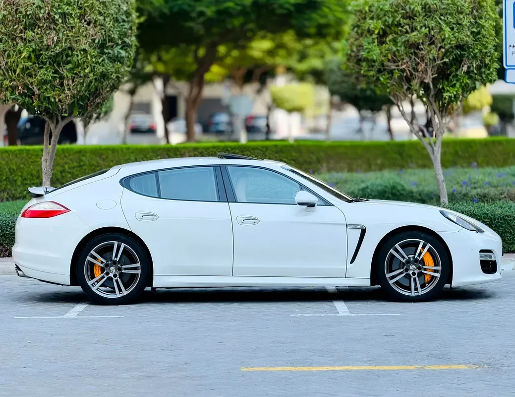 Porsche Panamera Turbo 4.8 PDK AWD (500 حصان) - 7