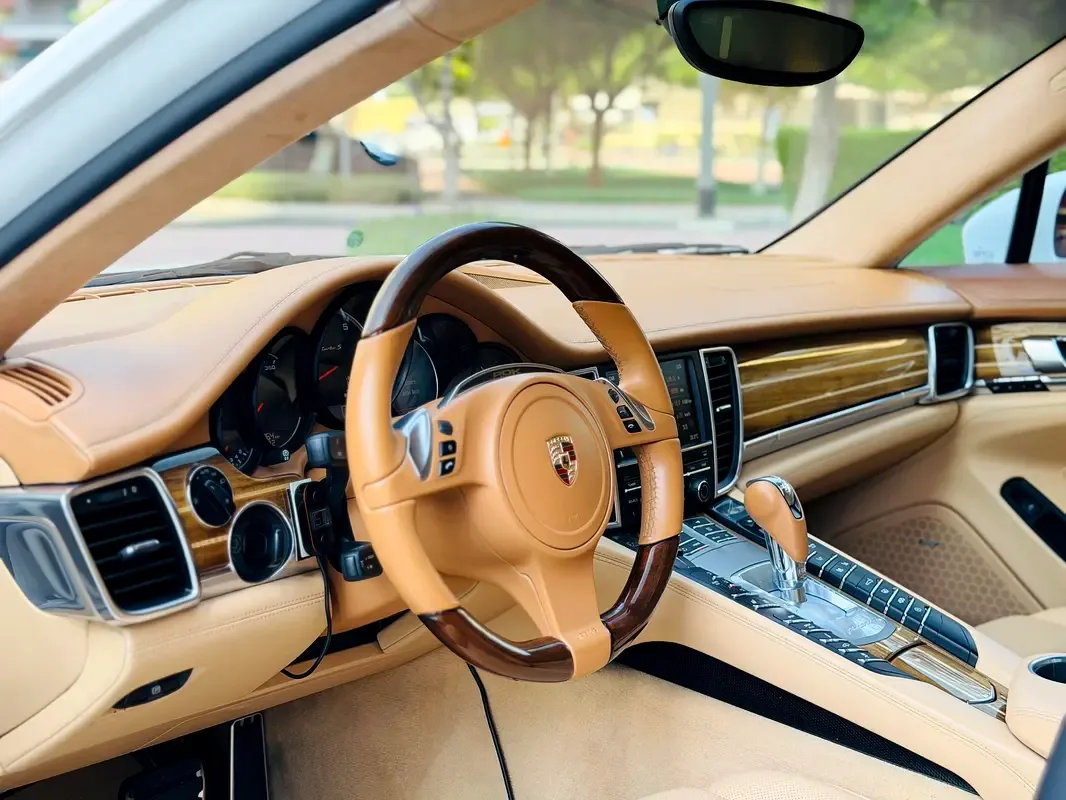 Porsche Panamera Turbo 4.8 PDK AWD (500 حصان) - 9
