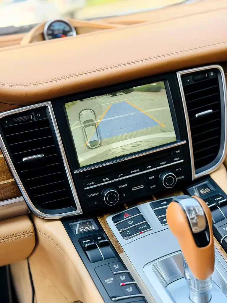 Porsche Panamera Turbo 4.8 PDK AWD (500 حصان) - 15