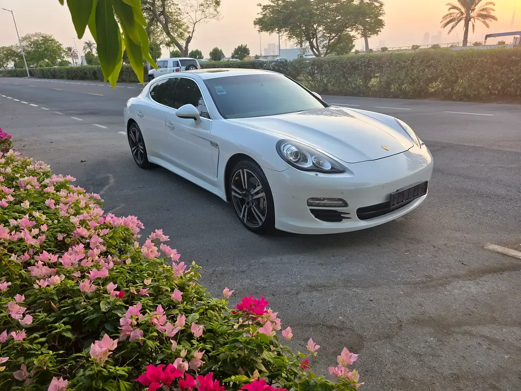 Porsche Panamera Turbo 4.8 PDK AWD (520 hp)