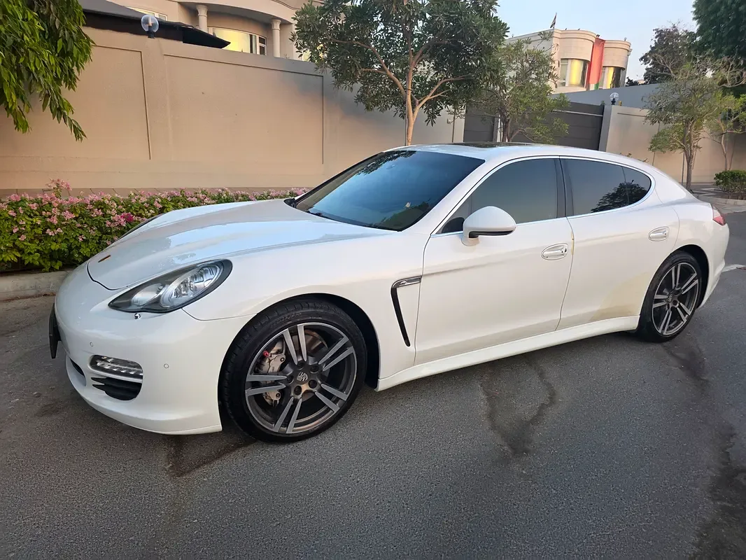 Porsche Panamera Turbo 4.8 PDK AWD (520 حصان) - 3