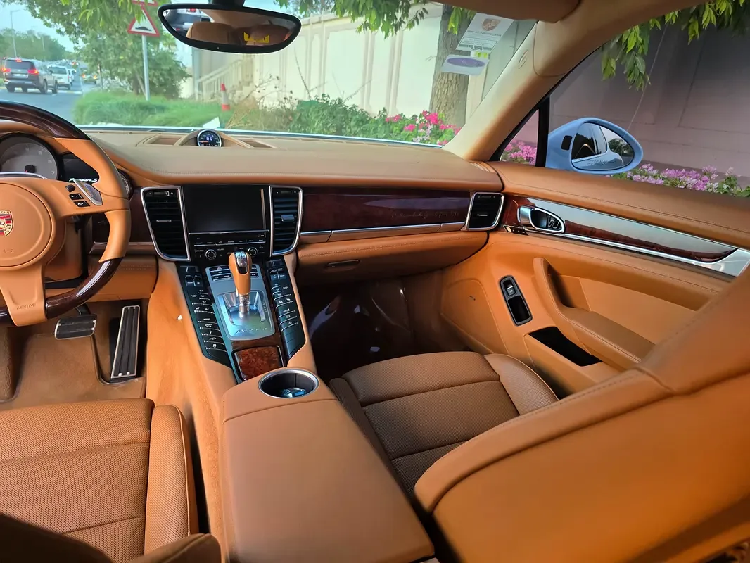 Porsche Panamera Turbo 4.8 PDK AWD (520 حصان) - 10