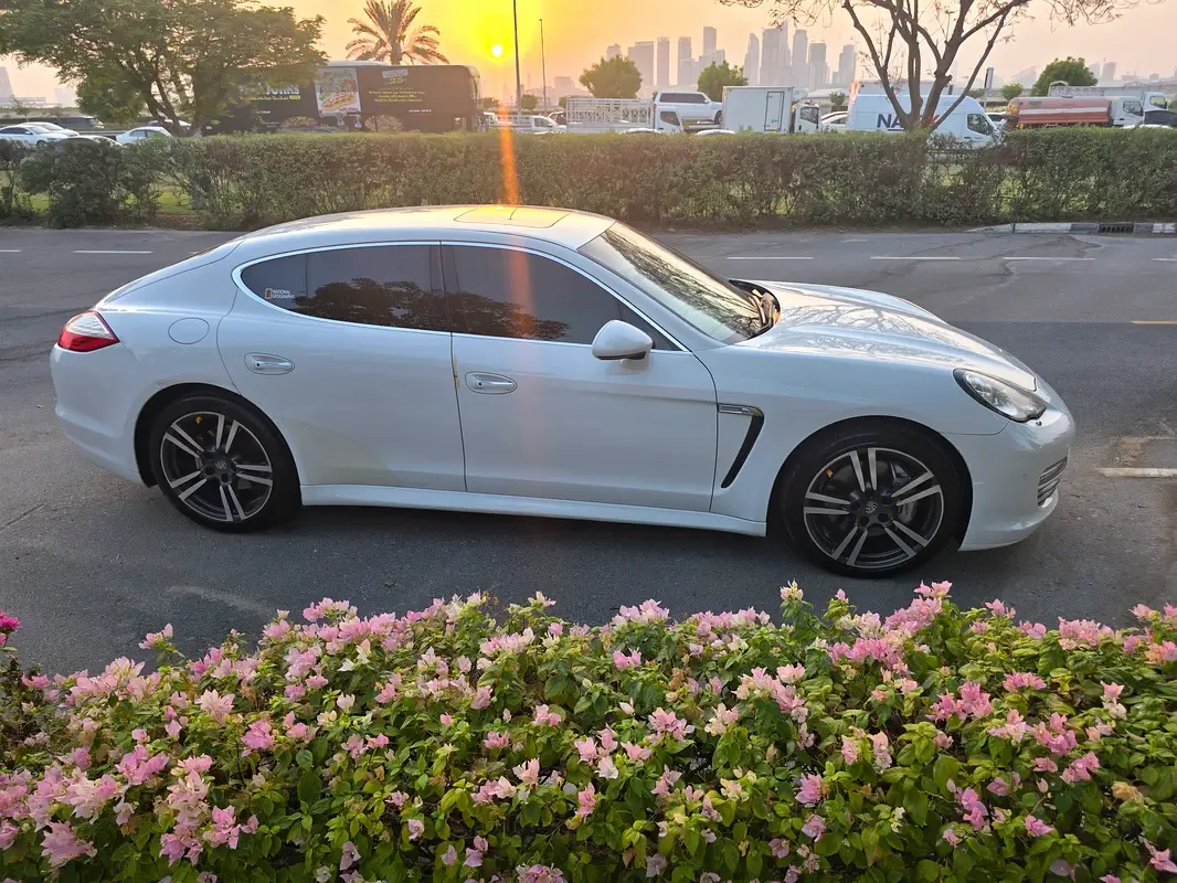 Porsche Panamera Turbo 4.8 PDK AWD (520 حصان) - 8
