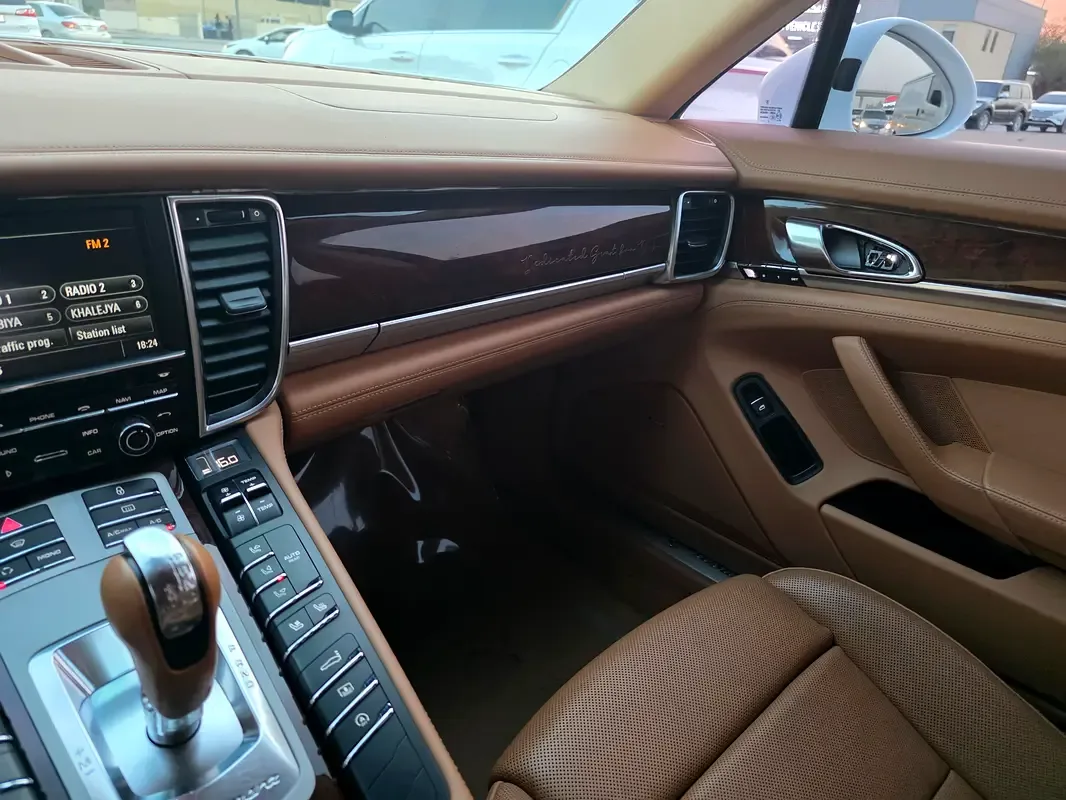 Porsche Panamera Turbo 4.8 PDK AWD (520 حصان) - 13