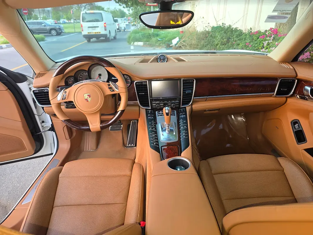 Porsche Panamera Turbo 4.8 PDK AWD (520 حصان) - 15