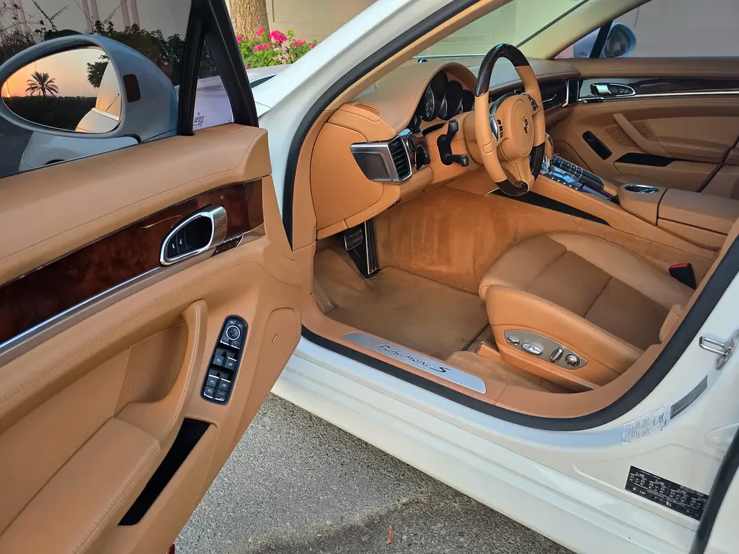 Porsche Panamera Turbo 4.8 PDK AWD (520 حصان) - 19