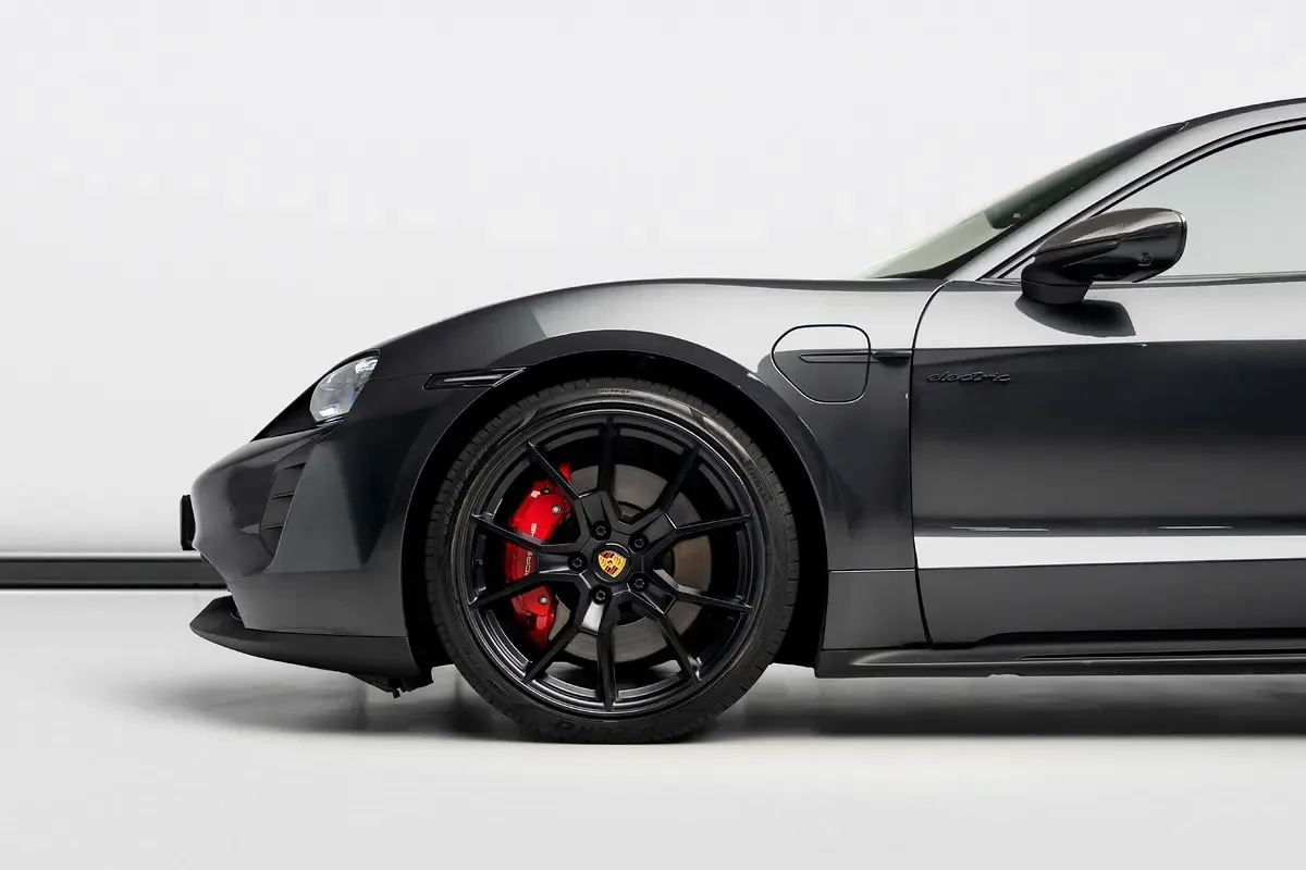 Porsche Taycan AT AWD (571 hp) - 6