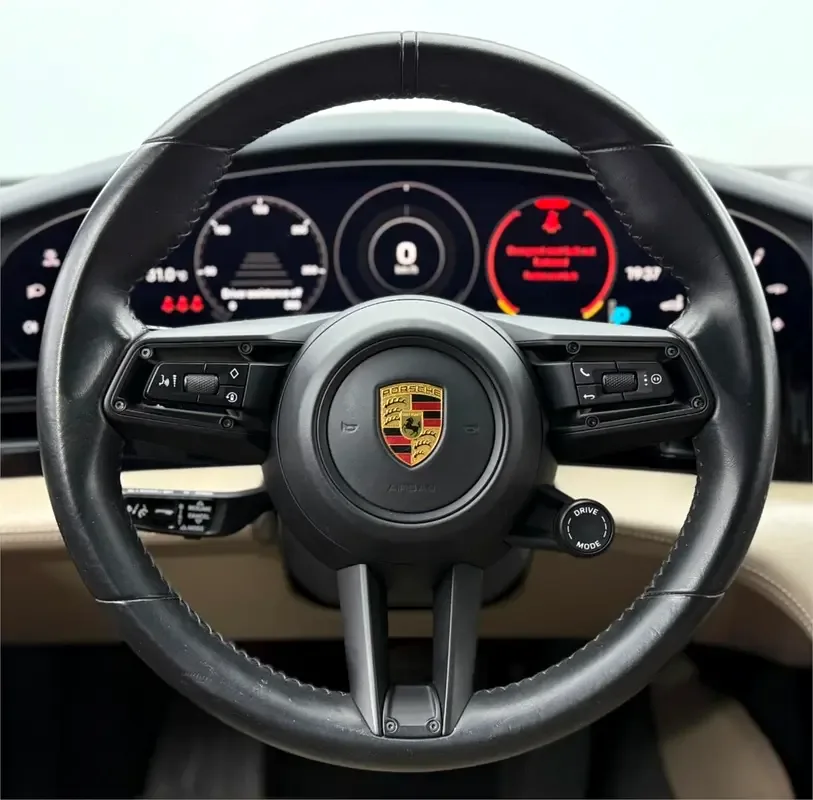 Porsche Taycan AT AWD (571 حصان) - 7