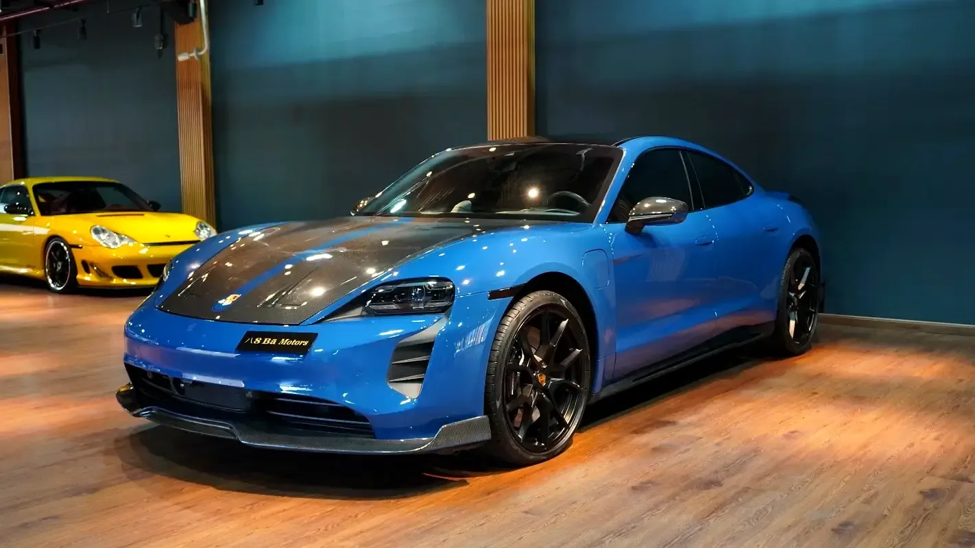 Porsche Taycan AT AWD (571 حصان) - 3