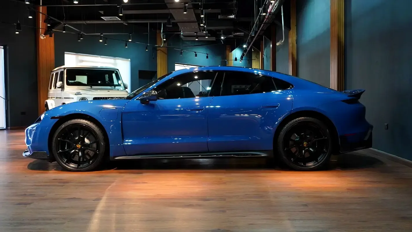 Porsche Taycan AT AWD (571 حصان) - 9